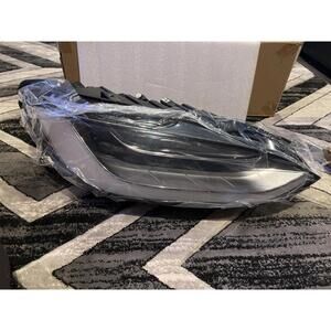 2021-2024 Tesla Model X Front Right Passenger LED Headlight OEM 1800041-00